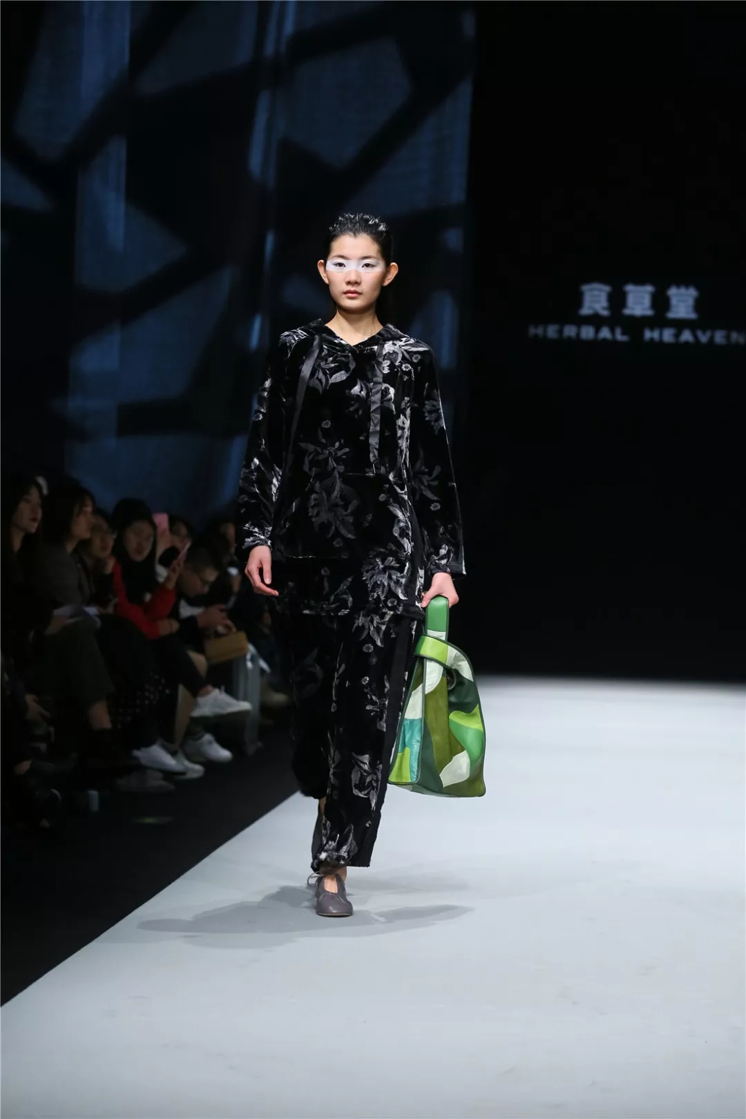 中国国际时装周2019春夏流行趋势发布