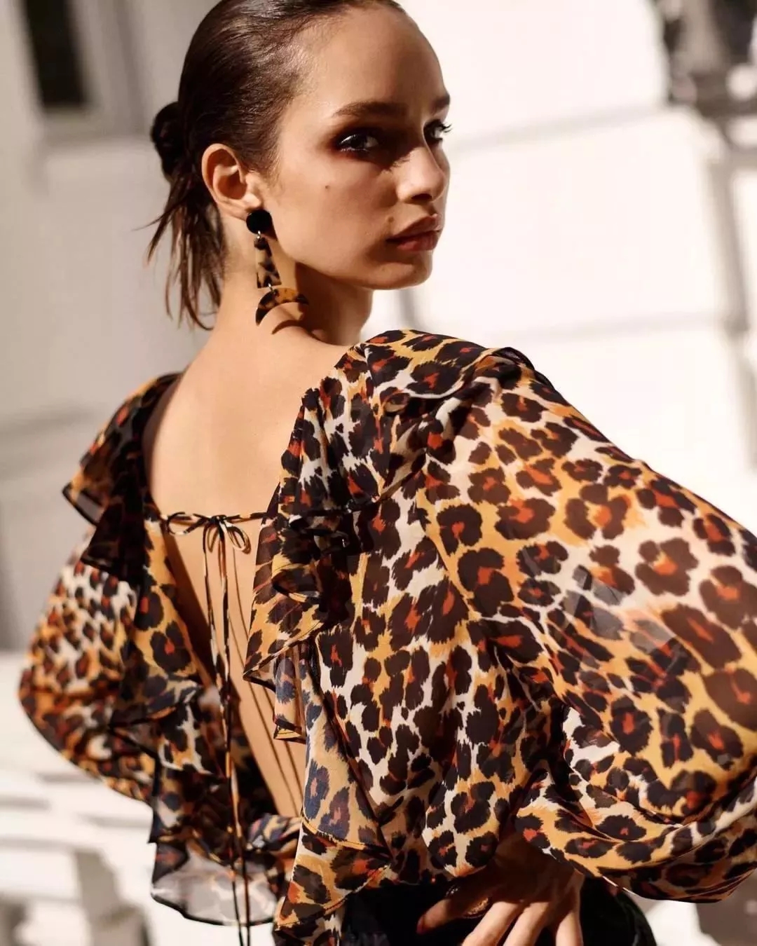 2020夏季薄款豹纹蕾丝性感女士睡衣V领撞色薄款家居服女套装批发-阿里巴巴