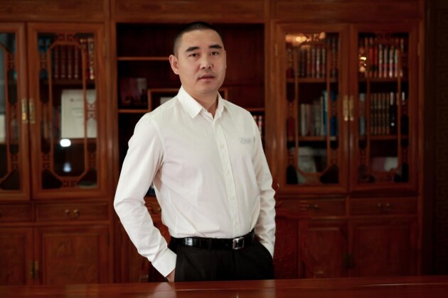 "云裳小镇"董事长卢坚胜先生在启动仪式致辞中感慨地表示:今年疫情