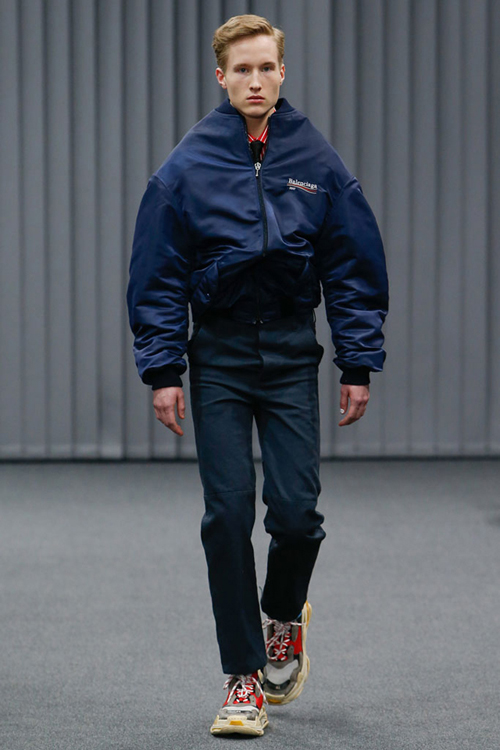 balenciaga(巴黎世家)于巴黎男装周发布2017秋冬男装系列