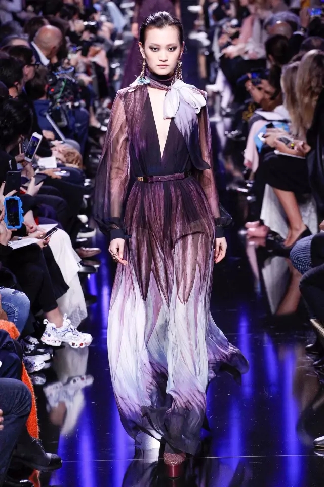 elie saab 17秋冬系列:蓝紫色的梦幻交响曲-服装巴黎时装周-服装设计