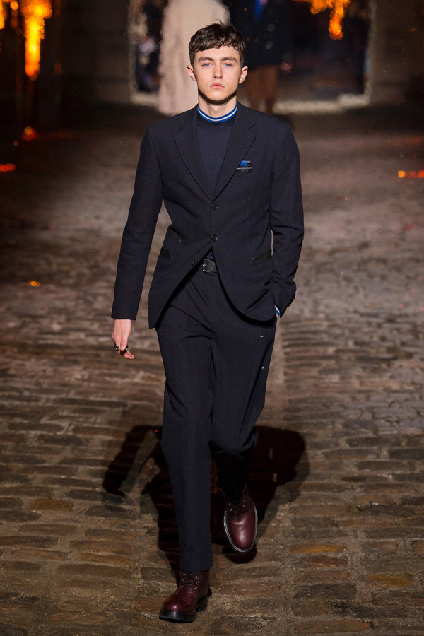 71w    法国奢侈品牌 hermès(爱马仕)于巴黎 男装周发布2018秋冬系列