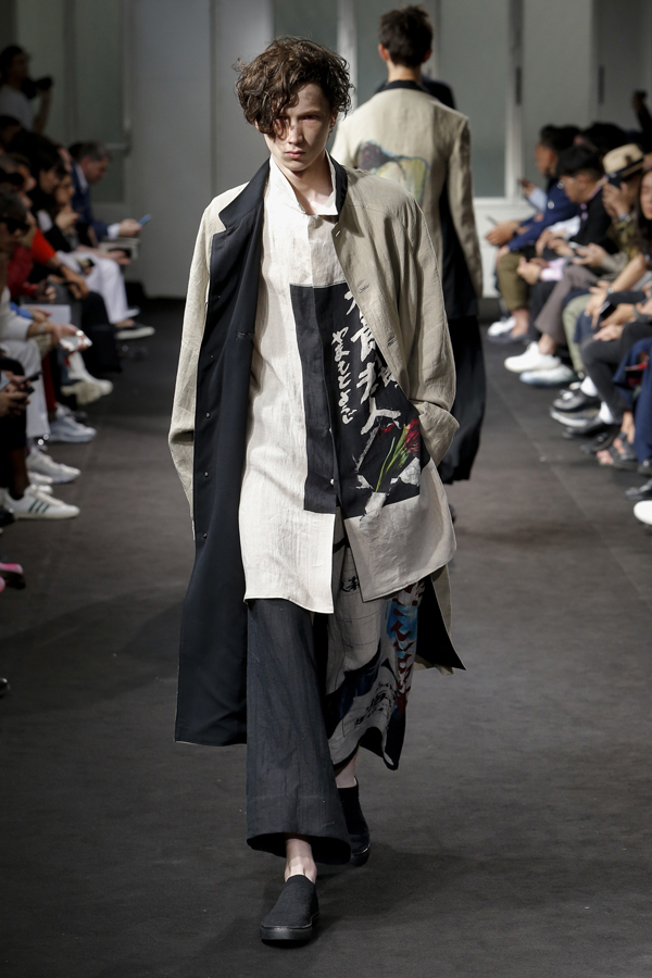 57w    日本设计师品牌 yohji yamamoto(山本耀司)于巴黎 男装周发布