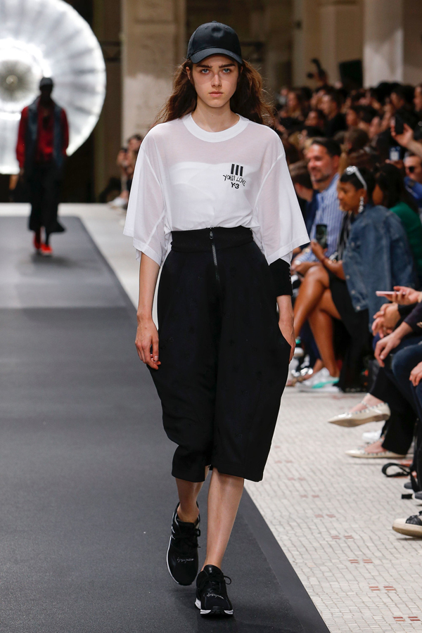y-3 于巴黎男装周发布2019春夏系列时装-服装巴黎男装