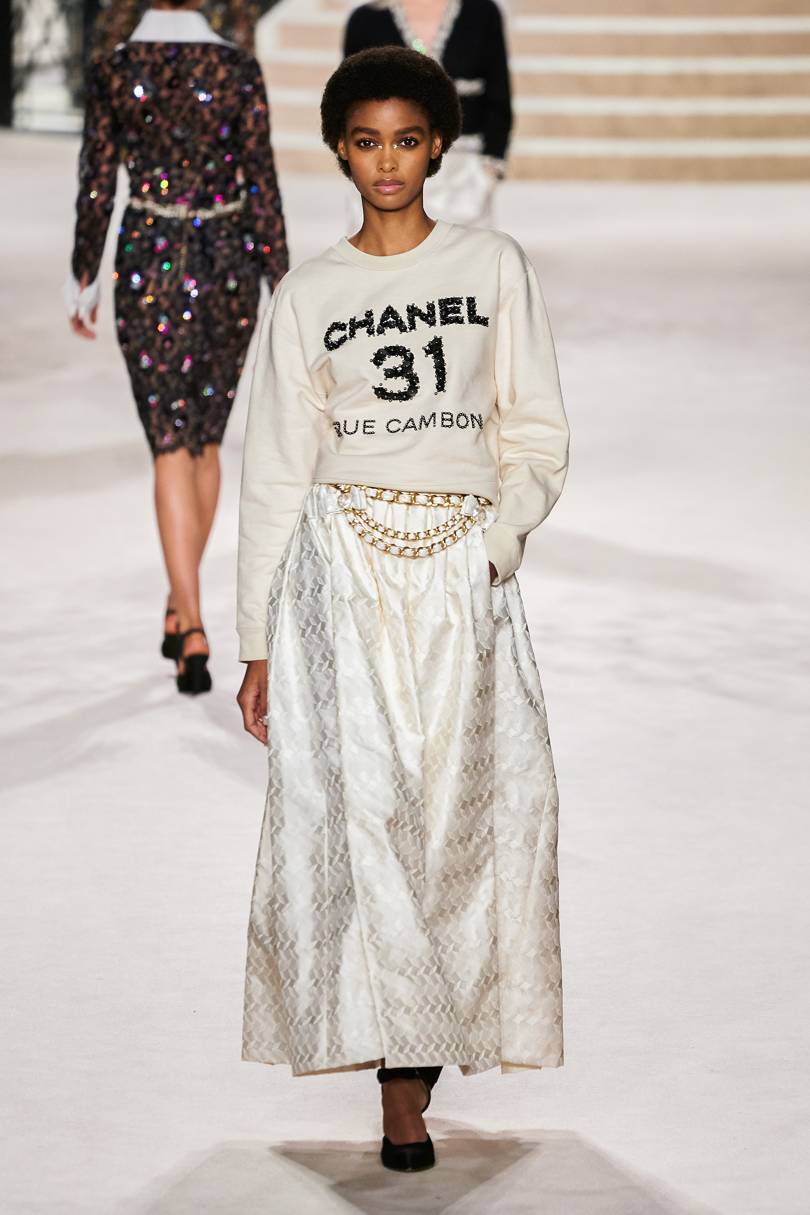 香奈儿2020秋冬,香奈儿2020秋冬时装秀 香奈儿的黑白浪漫丨chanel 2020秋冬早秋系列