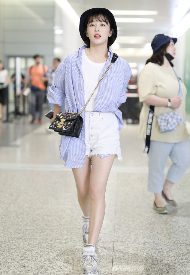 长袖衬衫 短裤,超模教你专治冷热交替天 - 潮流搭配 - 服装资讯