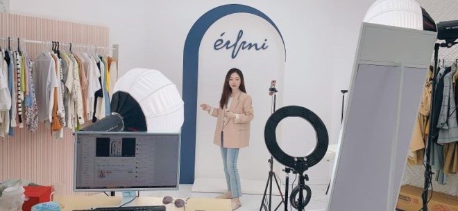 拿下直播成交王牌 伊芙丽成女装品牌探索直播电商新样本