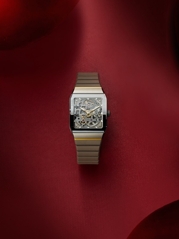 06 True Square真我系列“极光白”开芯机械腕表.jpg