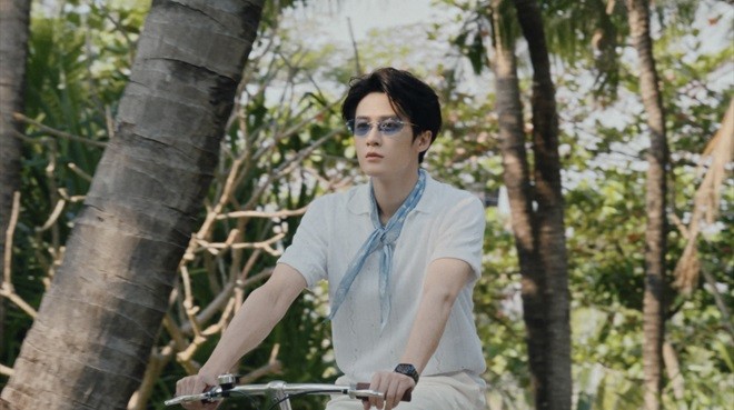 01 檀健次演绎真我系列镂空腕表.jpg