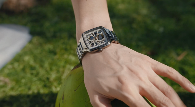 07 檀健次演绎真我系列开芯机械腕表“银河灰”.png