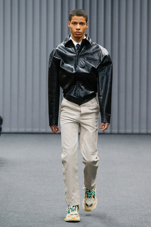 balenciaga巴黎世家于巴黎男装周发布2017秋冬男装系列