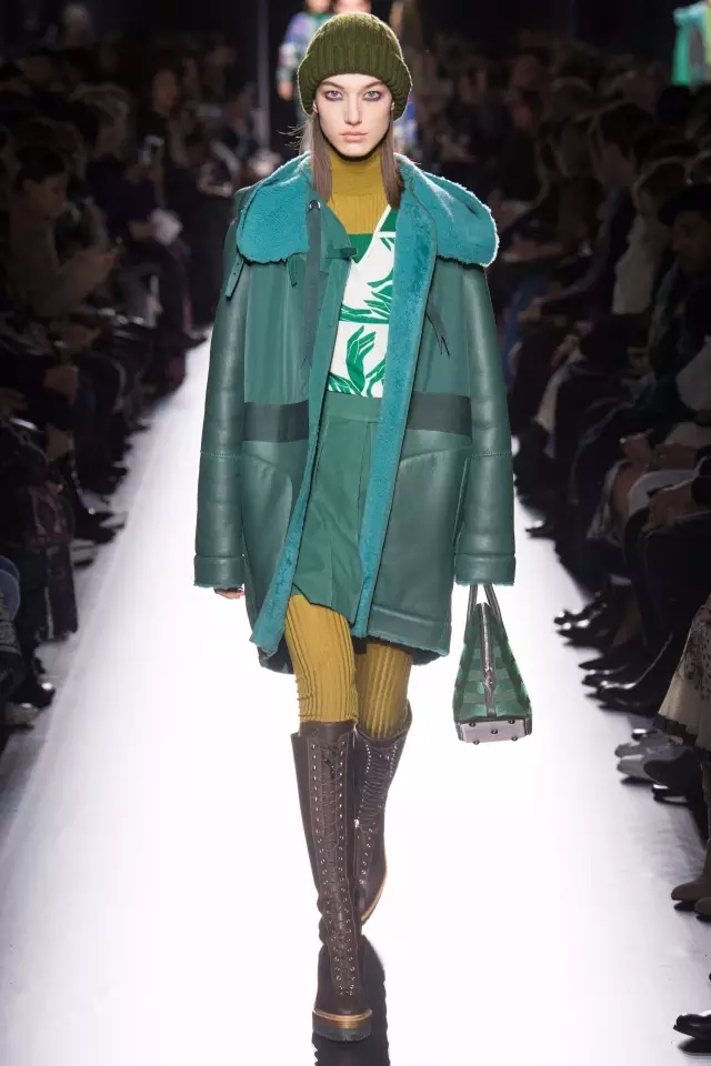 爱马仕 17秋冬系列:凌厉强势的马术女郎-服装巴黎时装周-服装设计网