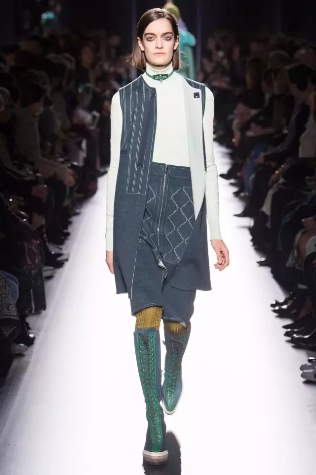 爱马仕 17秋冬系列:凌厉强势的马术女郎-服装巴黎时装周-服装设计网