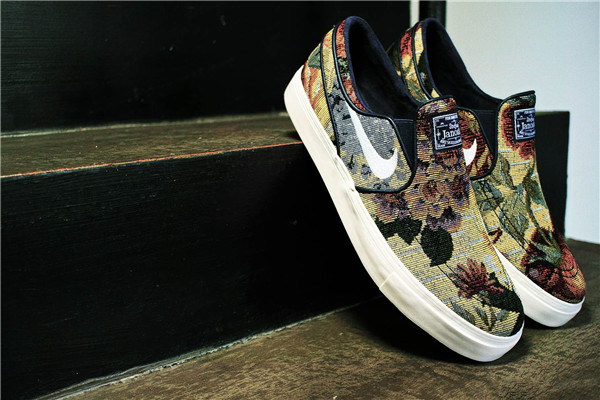 janoski slip on floral